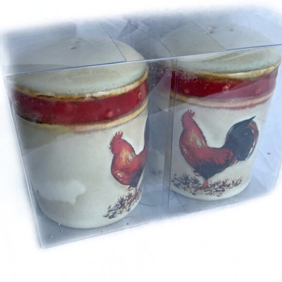Farmhouse Rooster Salt Pepper Ceramic Shaker Set Hand Painted 2 PC - Picture 9 of 16